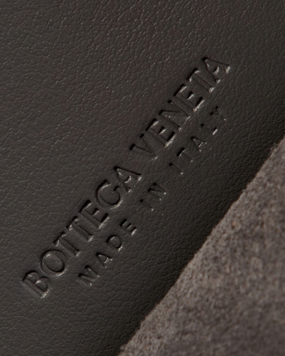 Bottega Veneta Andiamo Wallet On Chain
